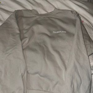 Talentless womens lightweight crewneck COLOR CEMENT